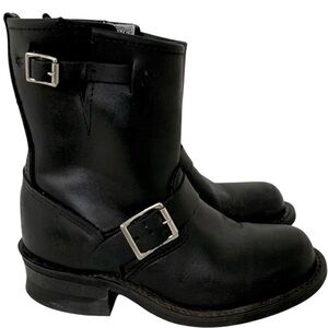 FRYE - ENGINEER 8R - Black Leather
